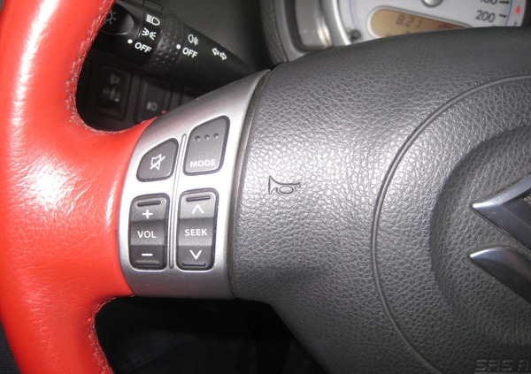 Suzuki Splash cena 24900 przebieg: 79680, rok produkcji 2014 z Brzeziny małe 596